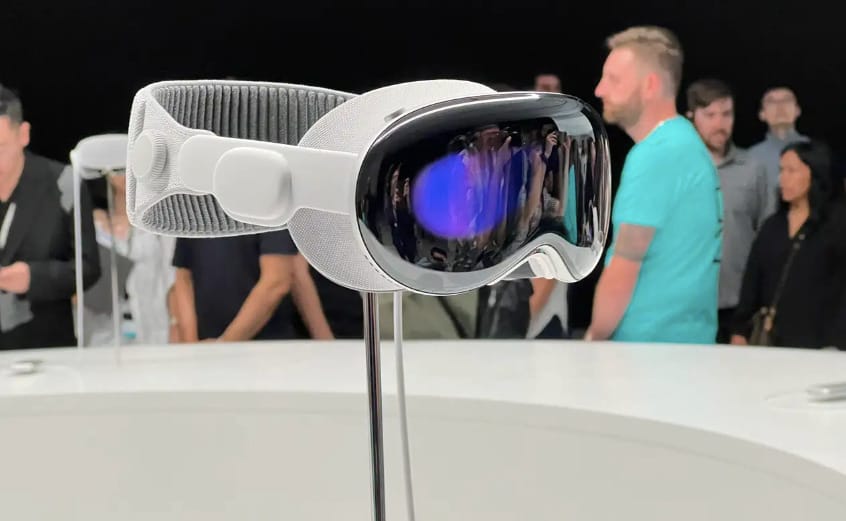 Két új verzió is jöhet az Apple méregdrága szuperszemüvegéből