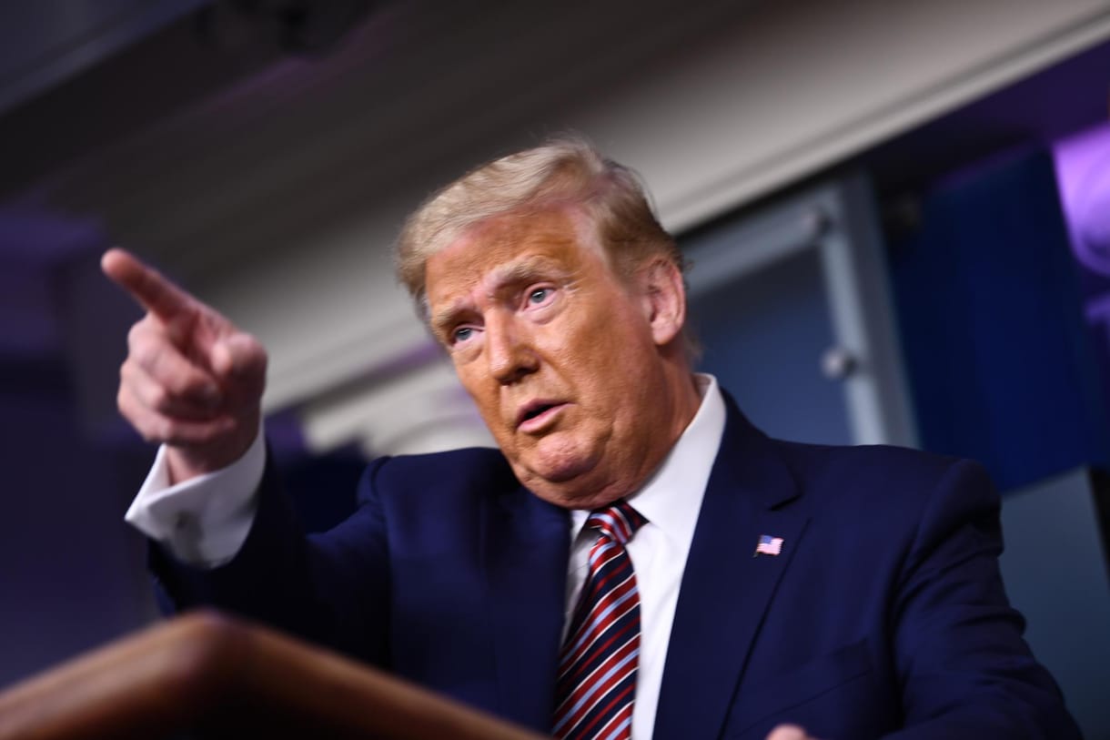 Két év alatt mindössze 1500 dollár jövedelemadót fizetett Trump a NYT szerint