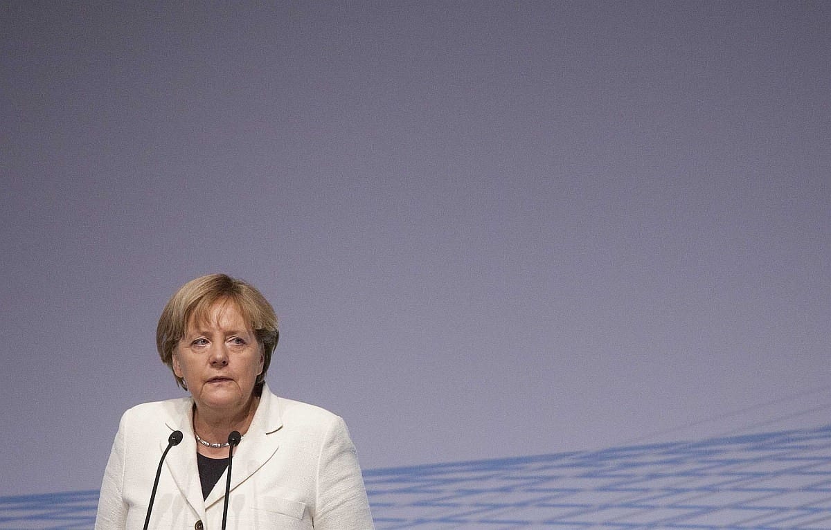 Merkel: még van szakadék Németország két része között