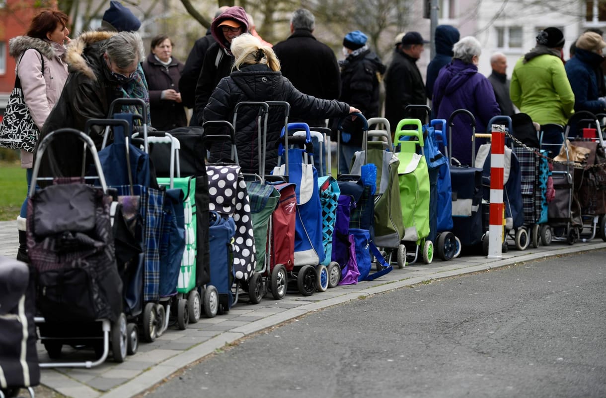 A járvány és a fogolydilemma: hogyan mérsékelhető a pánikbevásárlás?