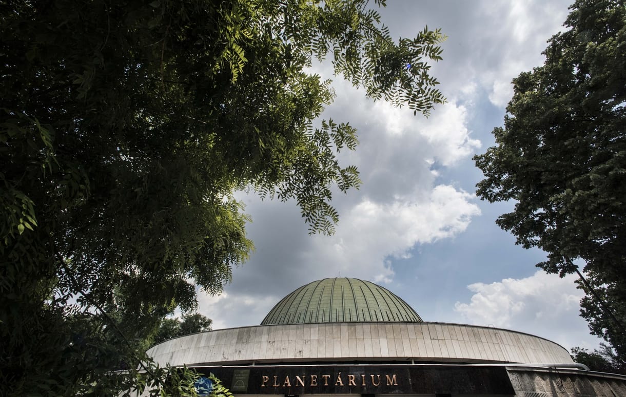 Bezáró Planetárium – Jobbik: a csillagos eget is ellopják