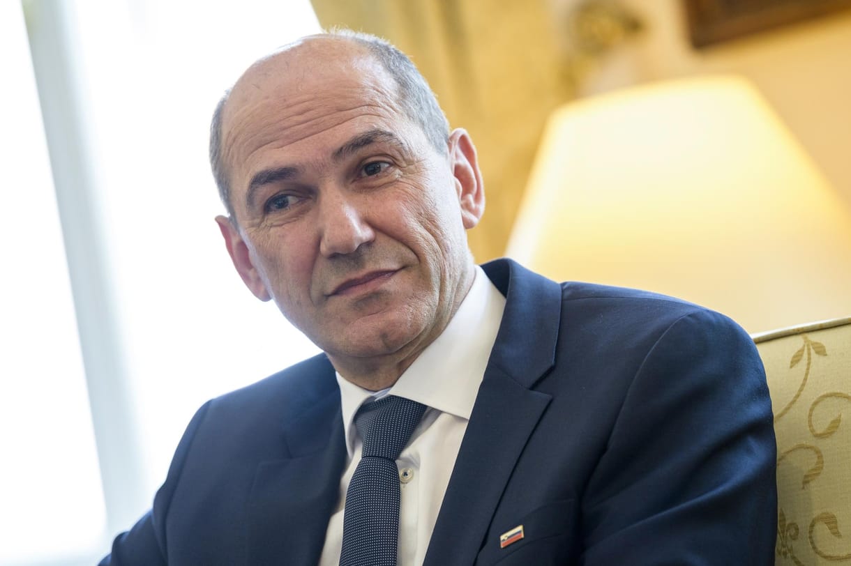 A szlovén bevándorlásellenesek kilépnek a Néppártból, ha kizárják a Fideszt