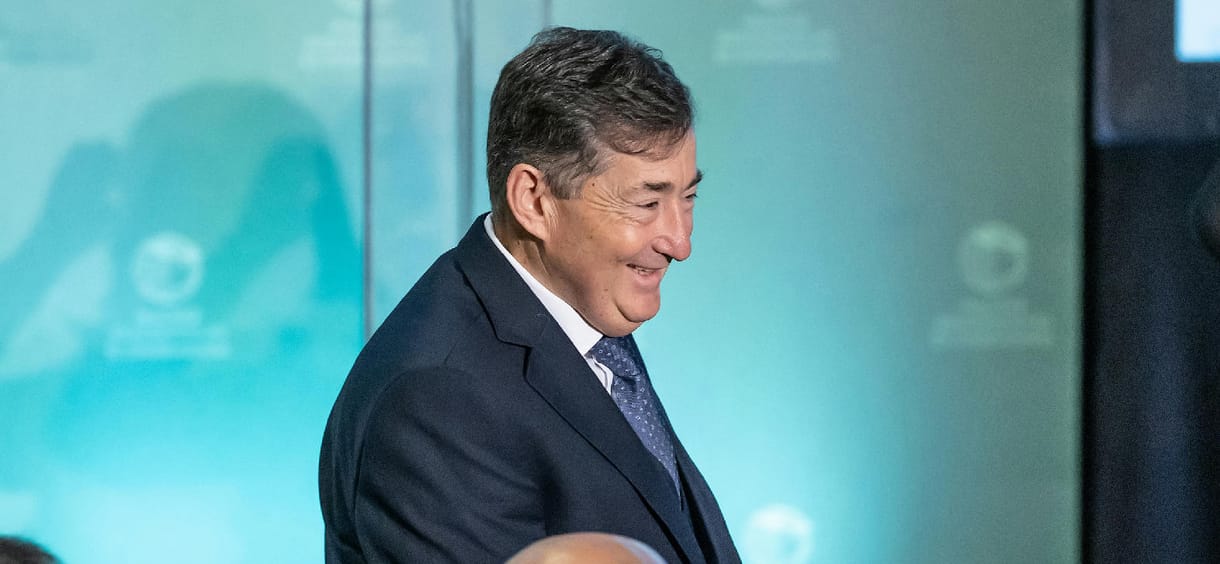 És akkor a kormány kért egy kis pénzt az EU-tól Mészáros Lőrincnek