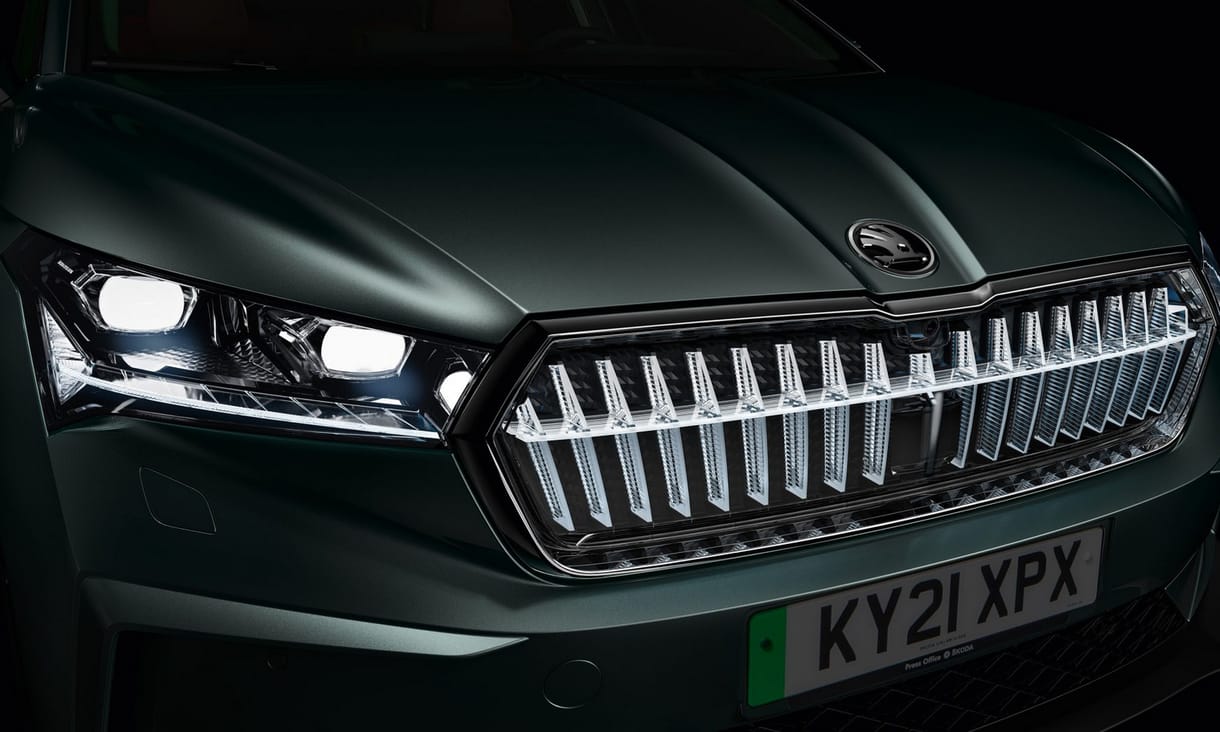 A Skoda is kénytelen leállítani vagy fékezni üzemeiben a termelést a félvezetőhiány miatt