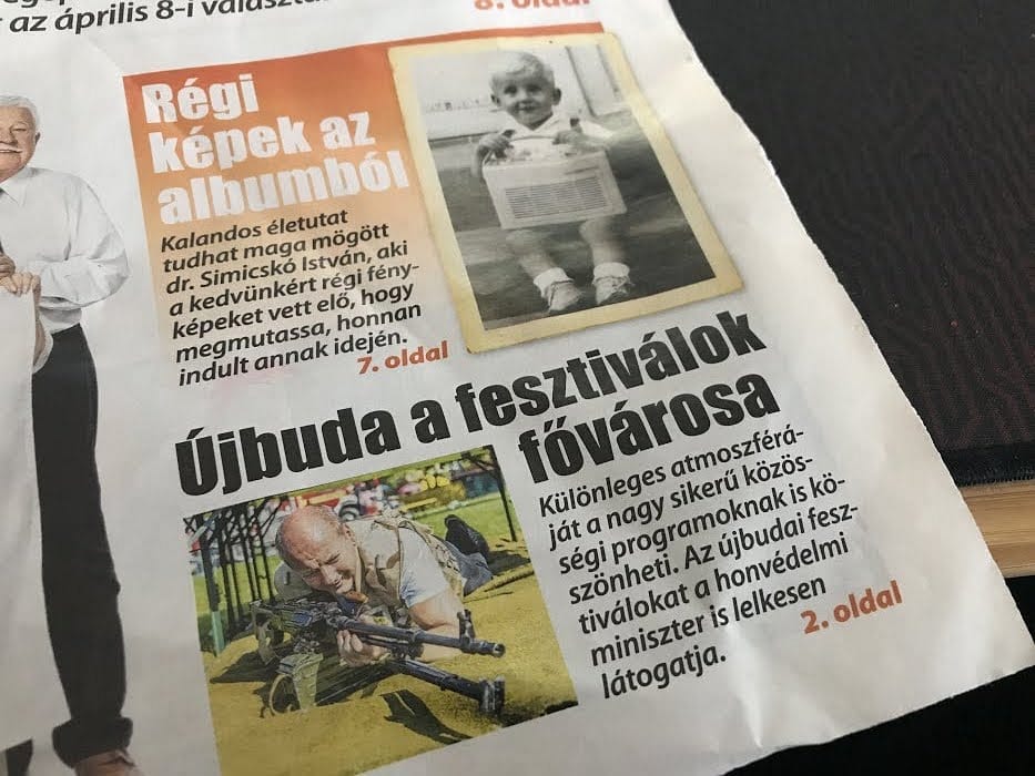 Egy aranyos kisfiú, Simicskó István fotója színesíti az újbudai kampánylapot