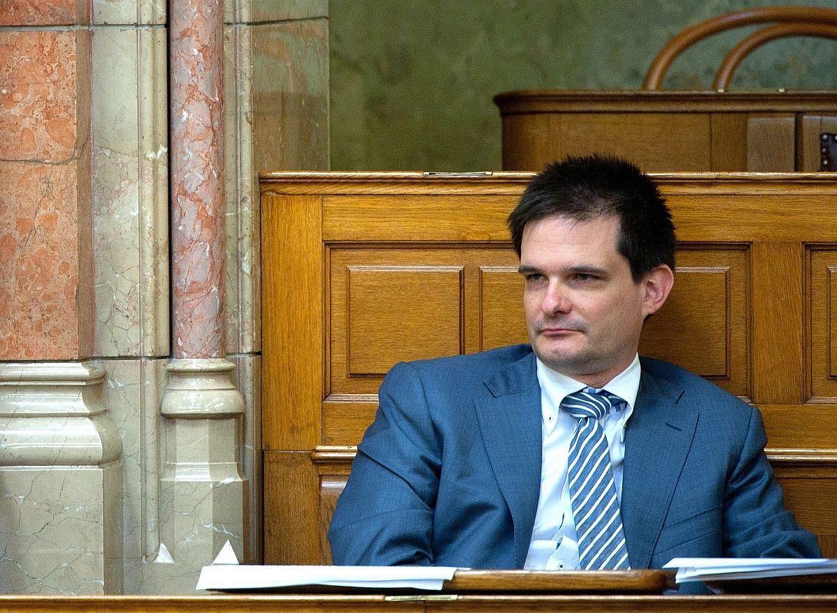 Jóri András: veszélybe kerülhet az alapjogvédelmi funkció ellátása