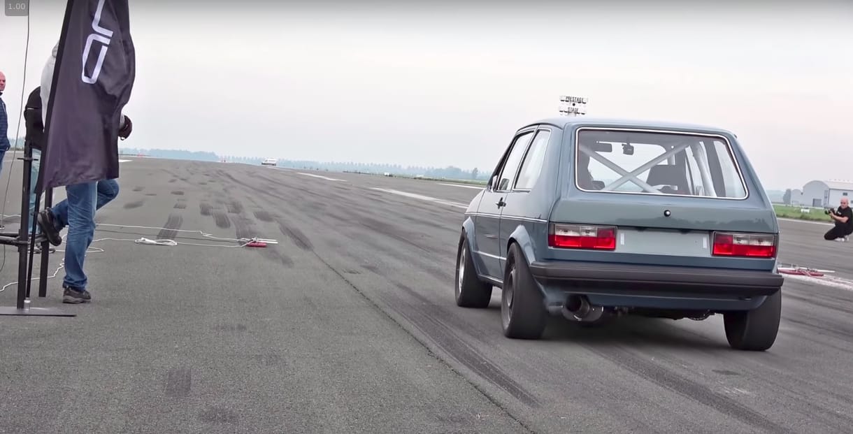 1151 lóerős lett, 308 km/h-val repeszt ez a felmérgelt 
