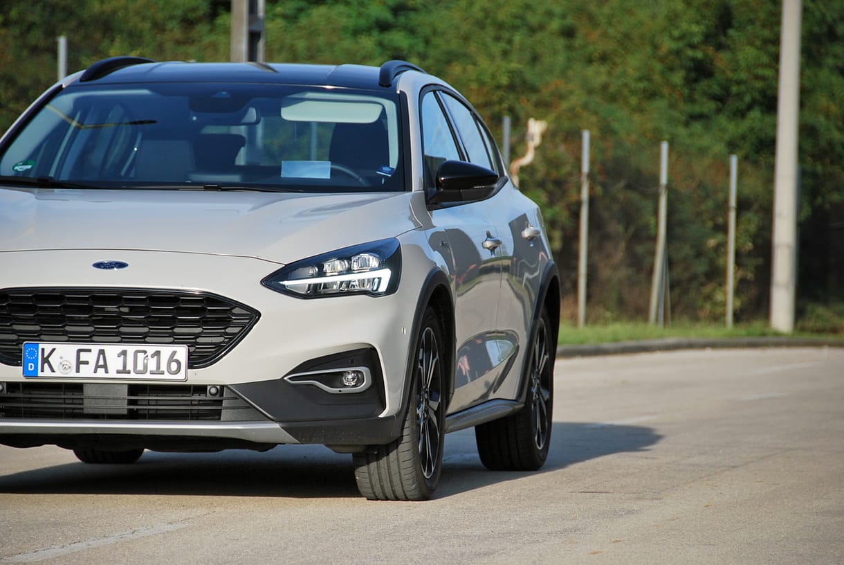 Kicsikét durvább: teszten a Ford Focus Active