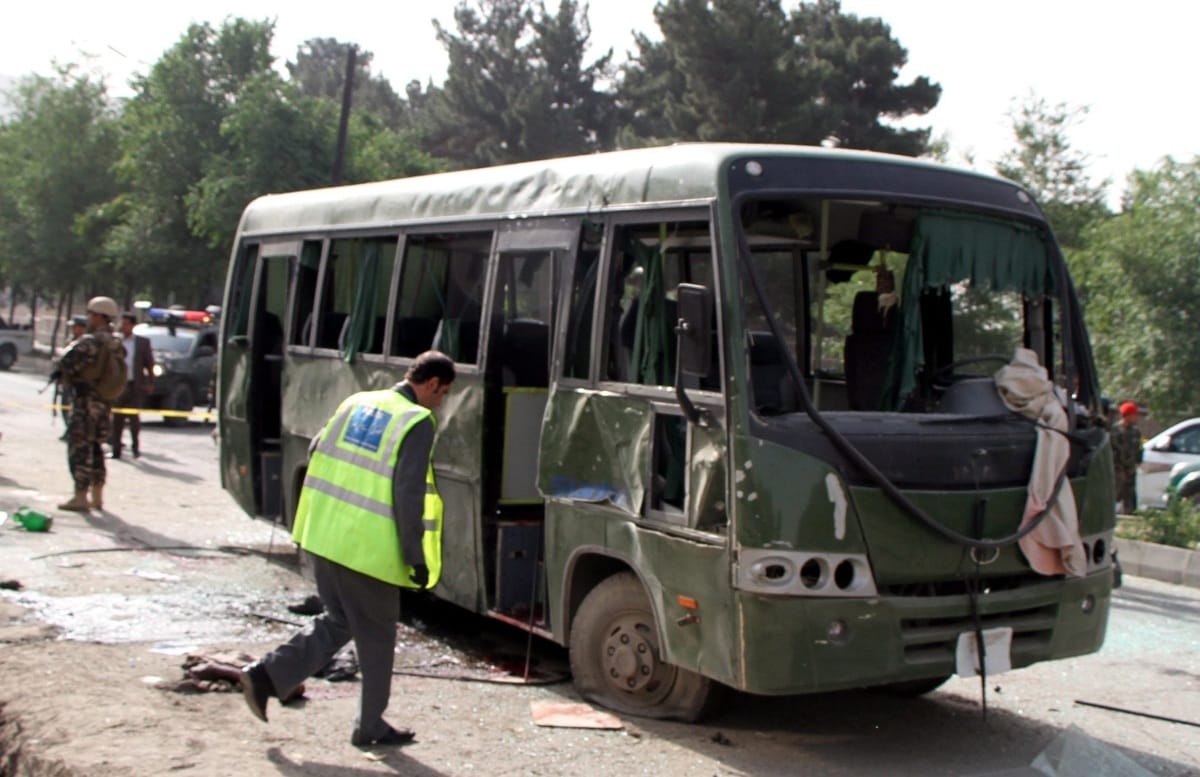 Katonákkal teli buszt robbantottak fel a kabuli egyetemnél