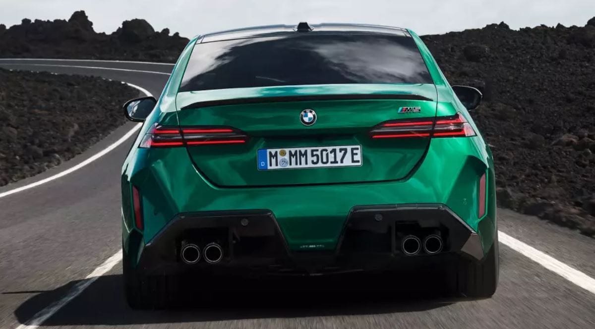 A BMW-t is zavarta, hogy túlsúlyosnak titulálják az új M5-ösöt