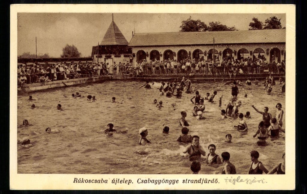 Több mint 90 éves strandfürdőt bontanak le Budapesten