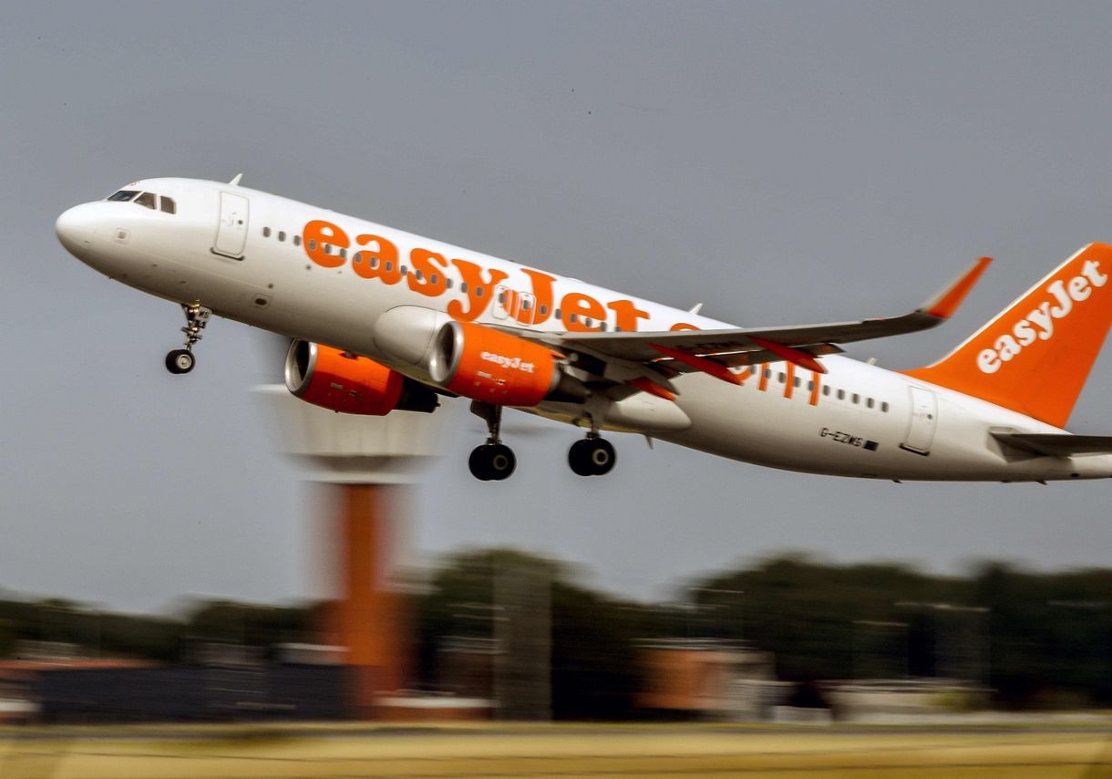 200 járatot törölt az EasyJet