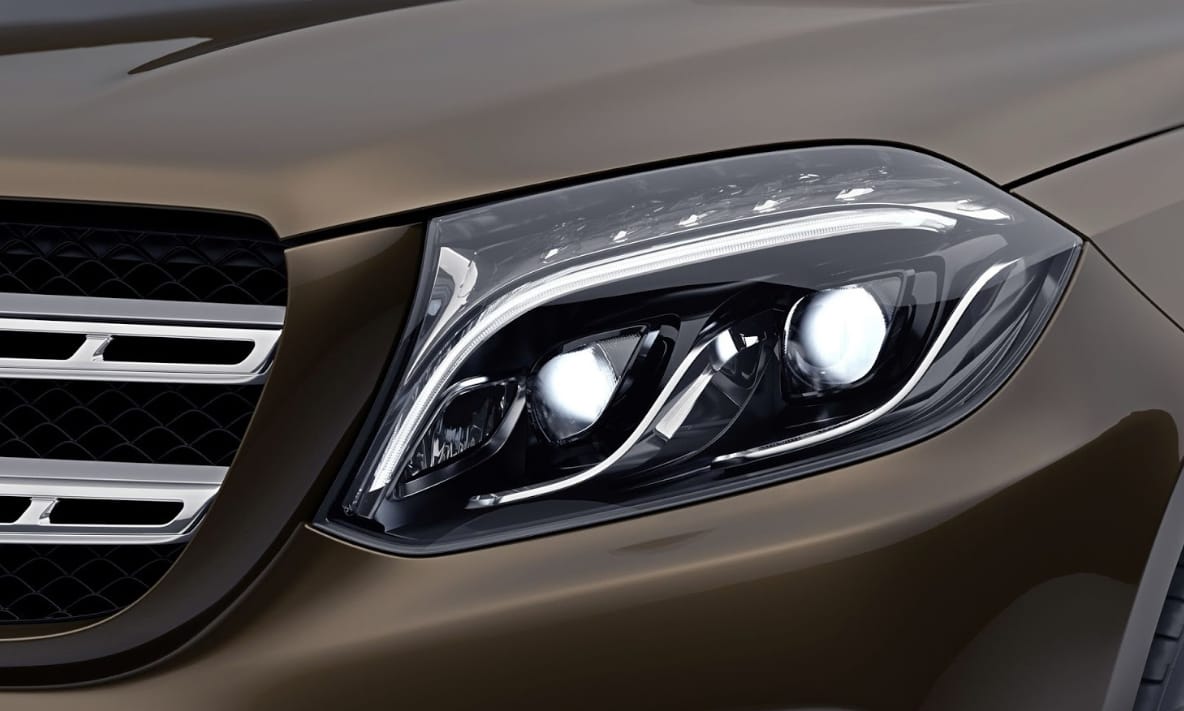 A Mercedes válasza a BMW X7-re, jön a gigantikus új GLS, mutatjuk