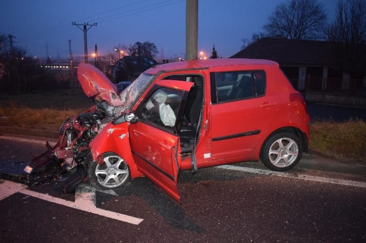 Fotók: 4 autót tört össze a részeg veszprémi suzukis