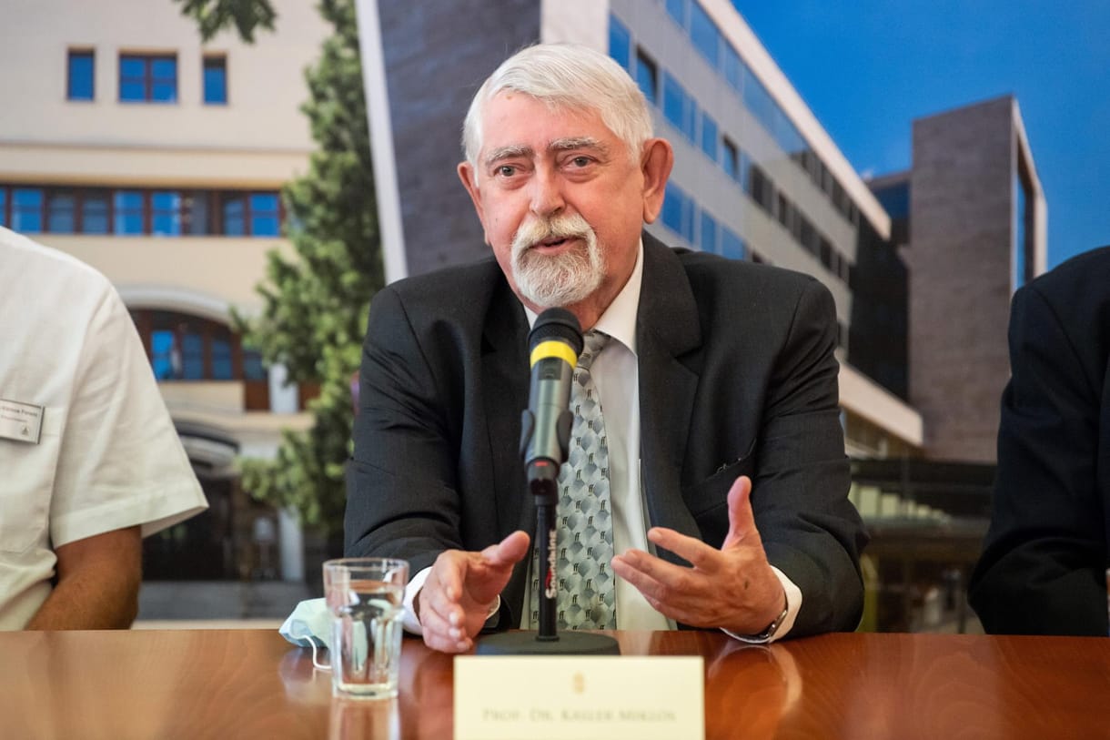 Kásler elmondta, hogy miért nem adnak ki adatokat sejtes immunitásról