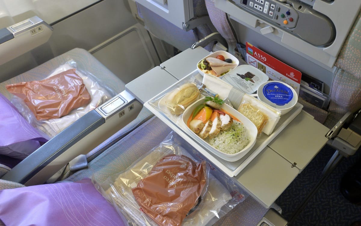 Fotó: ilyen a menü a Budapesten újonc Emirates gépén
