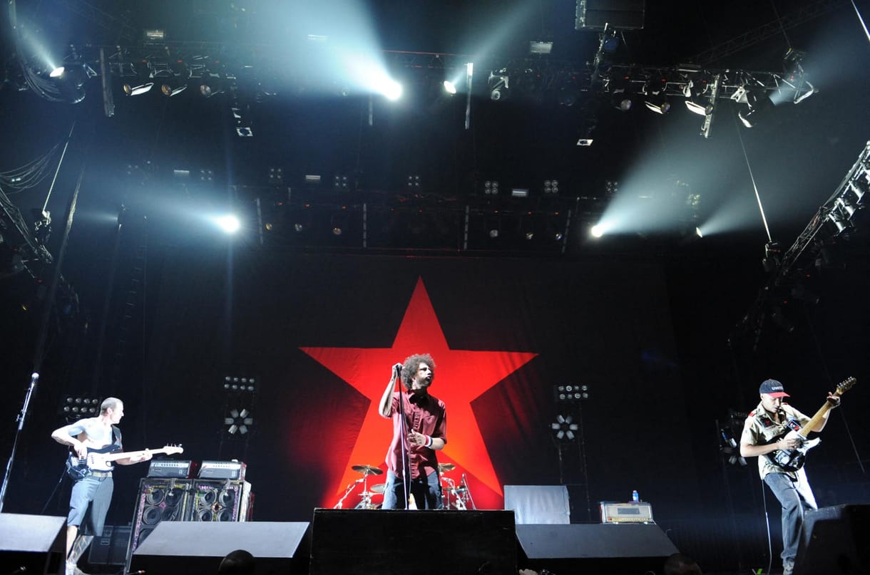 Hiába alakultak újjá, a Rage Against the Machine lefújta az egész turnéját