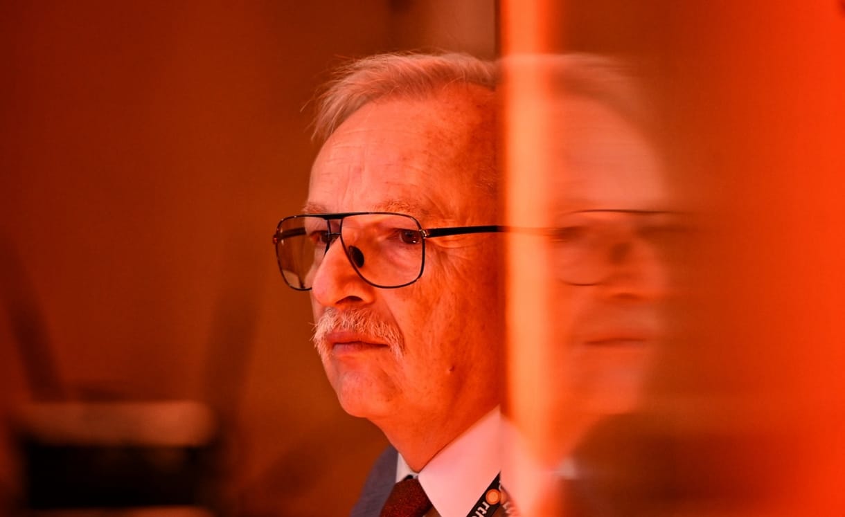 A Mol-vezér odaszúrt a kormánynak: hagyjuk a piacot szabadon működni!