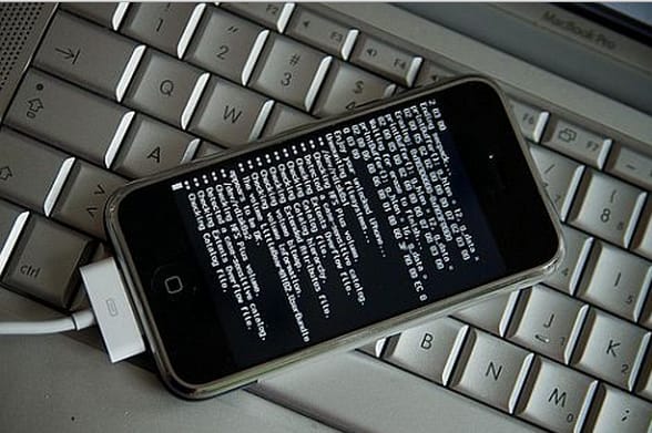 Az Apple szembeszállt az eddigi legkeményebb iPhone-kártevővel