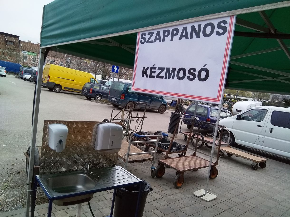 Botka László engedett a szegedi piacosoknak