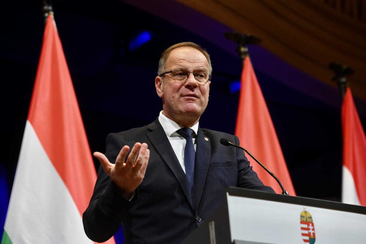 Nem tudta teljesíteni a kormány az Európai Bizottságnak tett vállalásokat az önként vállalt határidőre
