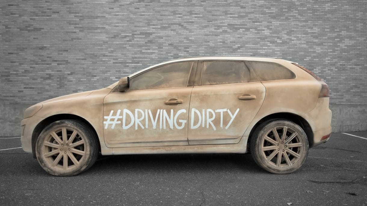 Érdekes kampányba kezdett a Volvo: autózz koszosan!
