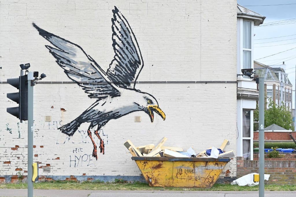 Banksy egy sor lehetséges új munkája tűnt fel egy angol kisvárosban