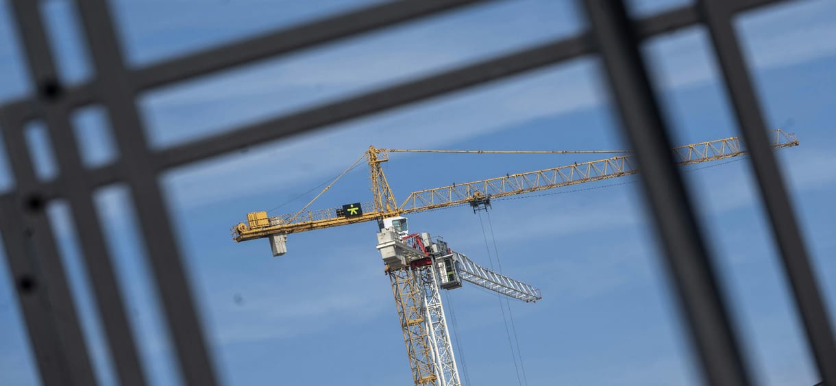 Szenved az építőipar is, éves és havi szinten is csökkent a termelés