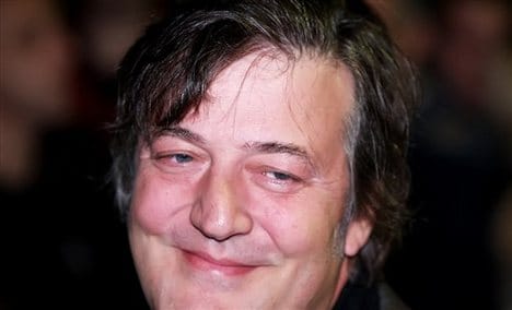 Tóváros polgármestere lesz a vicces arcú Stephen Fry