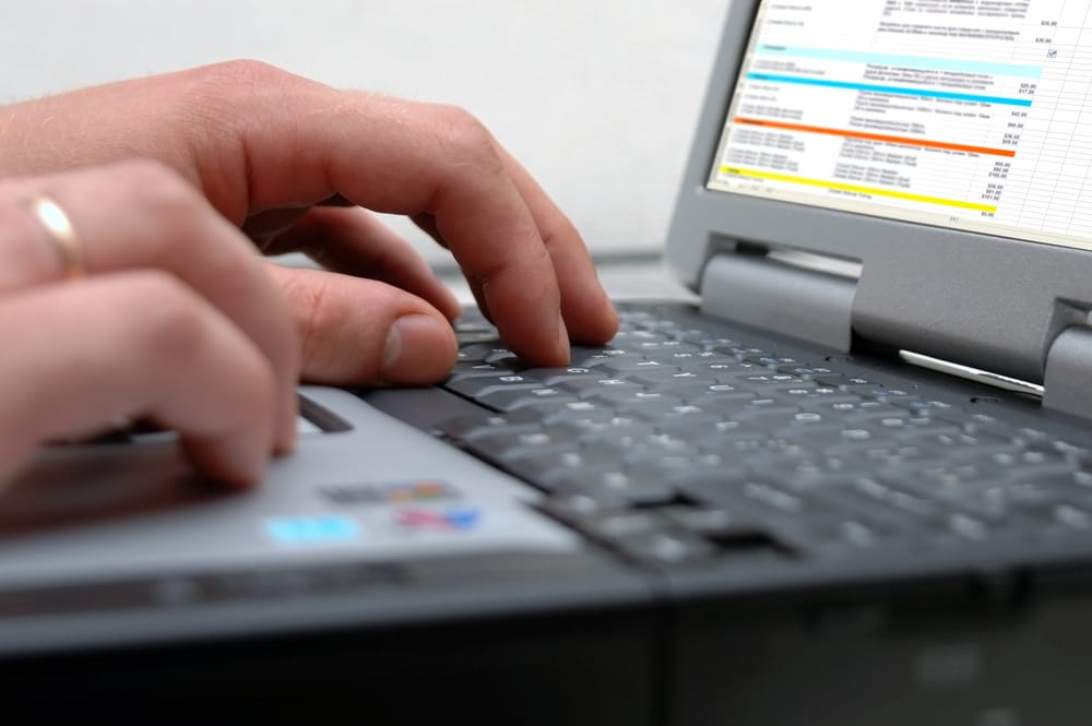 Online számlák: haladékot adott a NAV