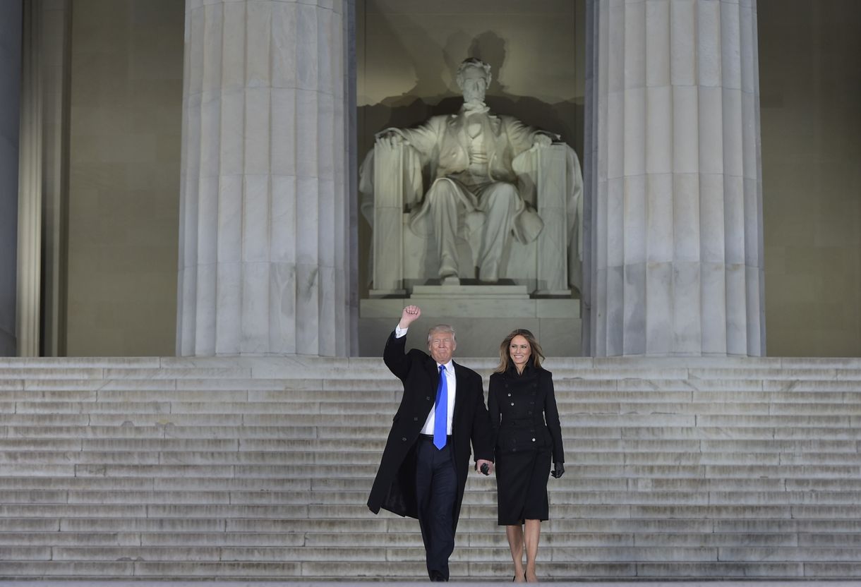 Durva dolgokat állít Trumpról a nemsokára megjelenő botránykönyv