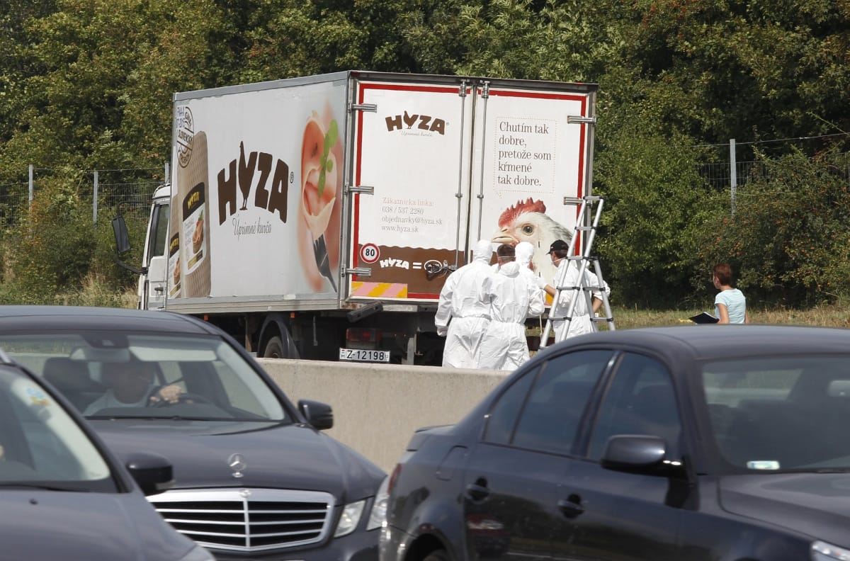 A 71 megfulladt menekültre emlékeznek ma este a Keletinél