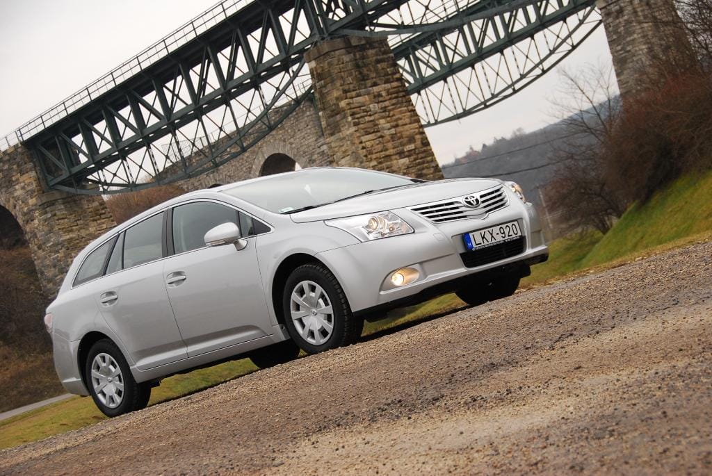 Toyota Avensis teszt: a hivatalnokok imádni fogják