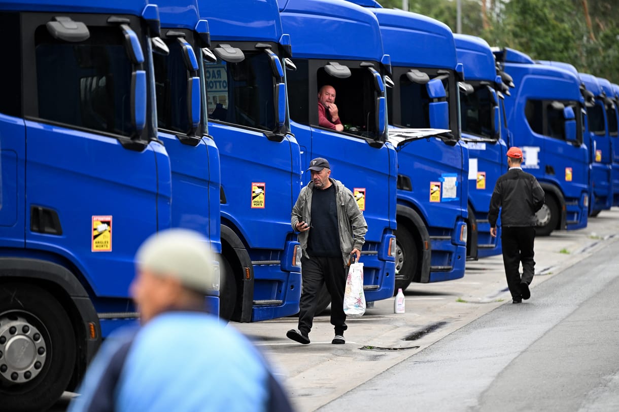 Ingyenes képzést hirdetett a kormány, annyira nincsenek sofőrök