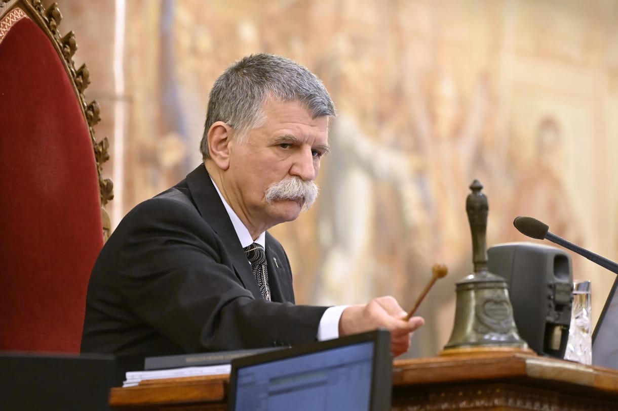 Kövér László „háttérhatalmakat” lát a világ nagyhatalmai mögött
