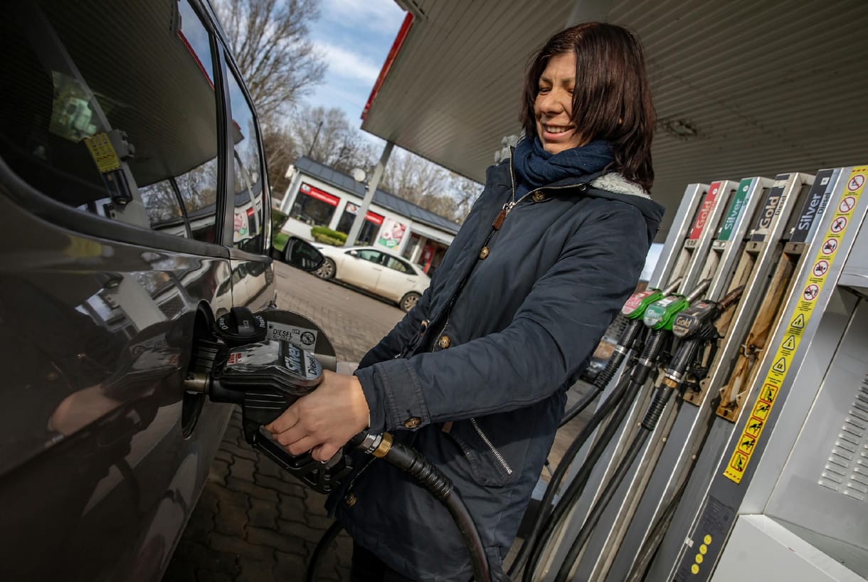 A benzin és a dízel ára is változik még a héten