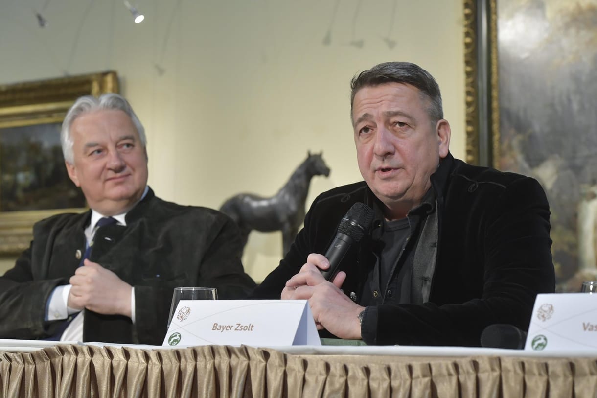 Semjén Zsolt szerint ha az állatot emberként kezeljük, akkor az embert állatként fogjuk