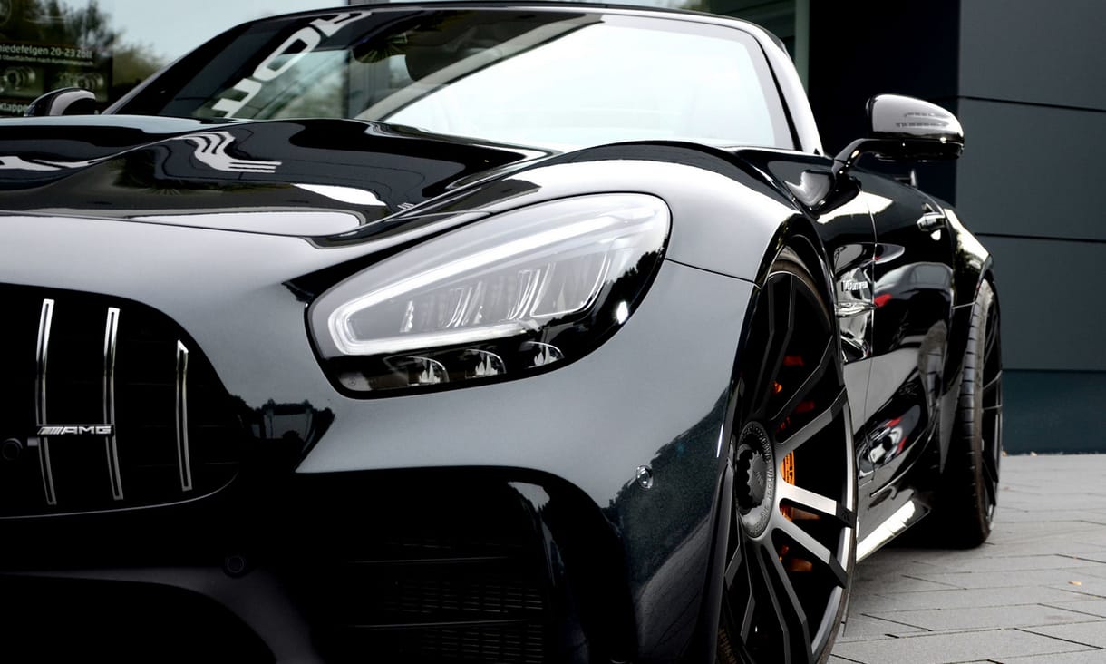 750 lóerős lett a legújabb Mercedes-AMG GT R