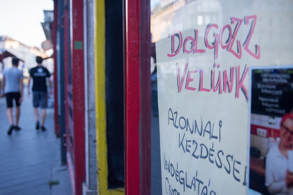 Évente 50 ezerrel több dolgozó hiányzik a magyar gazdaságból