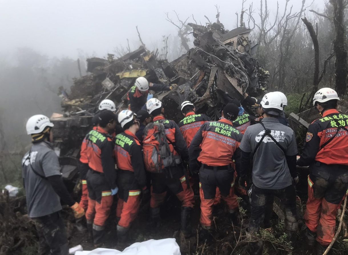 Helikopter-balesetben halt meg a tajvani vezérkari főnök
