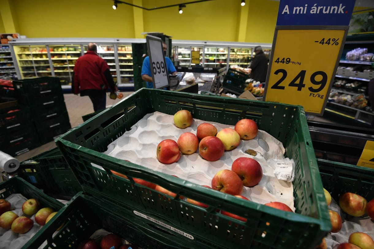 Fehéroroszországban olyan áruhiány van, hogy feloldották a lengyel export tilalmát