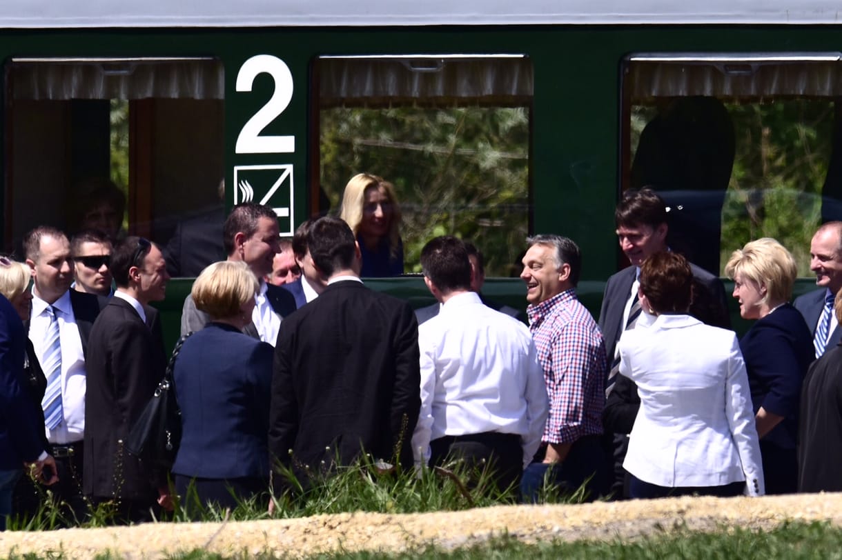 Orbán a kisvasúton: a cinikusok nem örülnek semminek