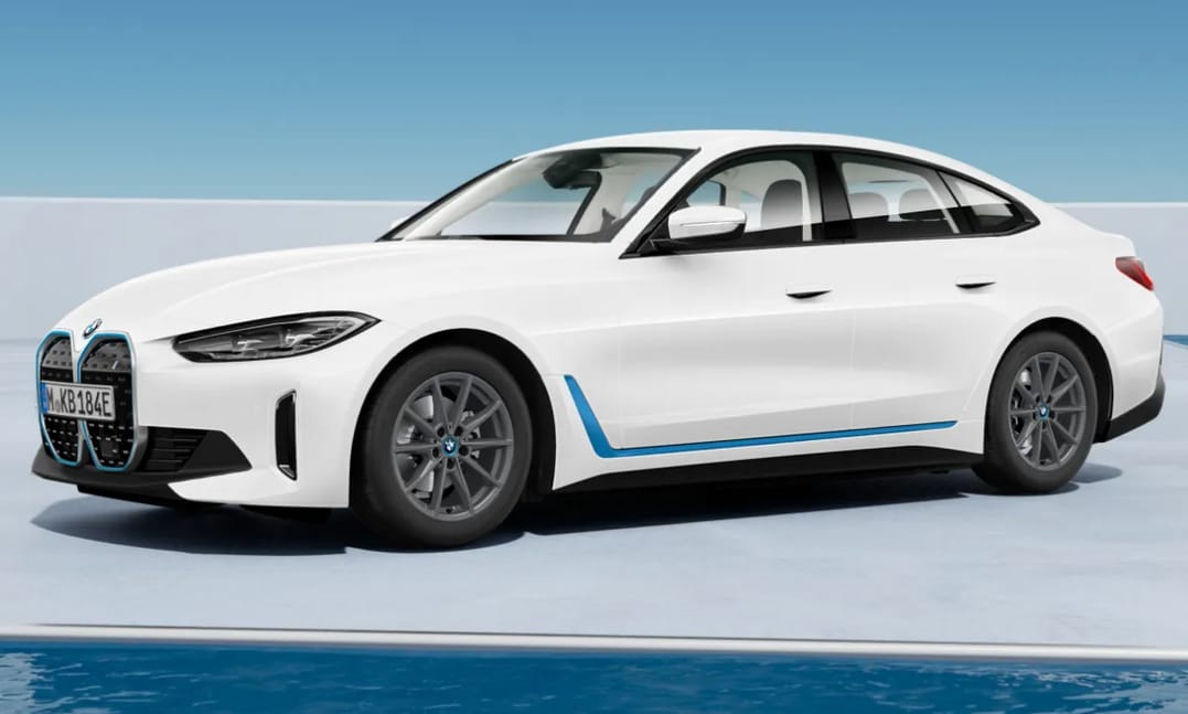 Magyarországon a BMW i4 villanyautó olcsóbb új verziója
