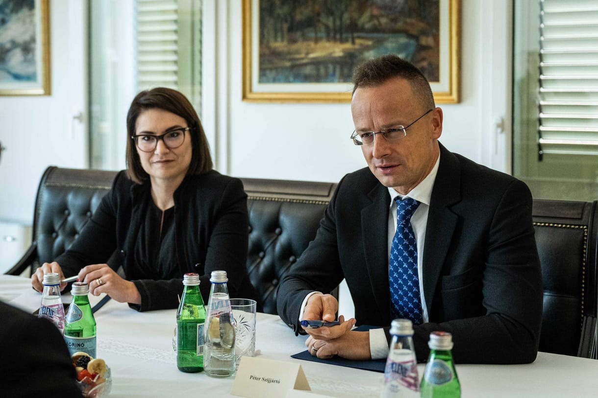 Volt Fidelitas-elnök érkezik Menczer Tamás helyére a Külügyminisztériumba