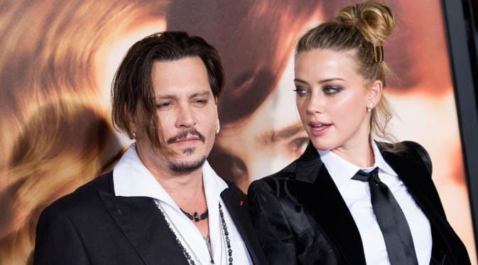 Johnny Depp és ex-neje a válási pénz utalásán is összekapott
