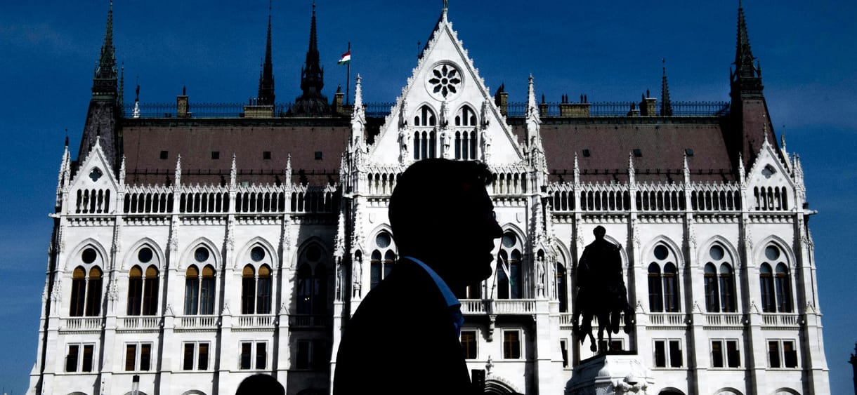 Karácsony két útja: vagy a kormánnyal, vagy Vitézyvel tart