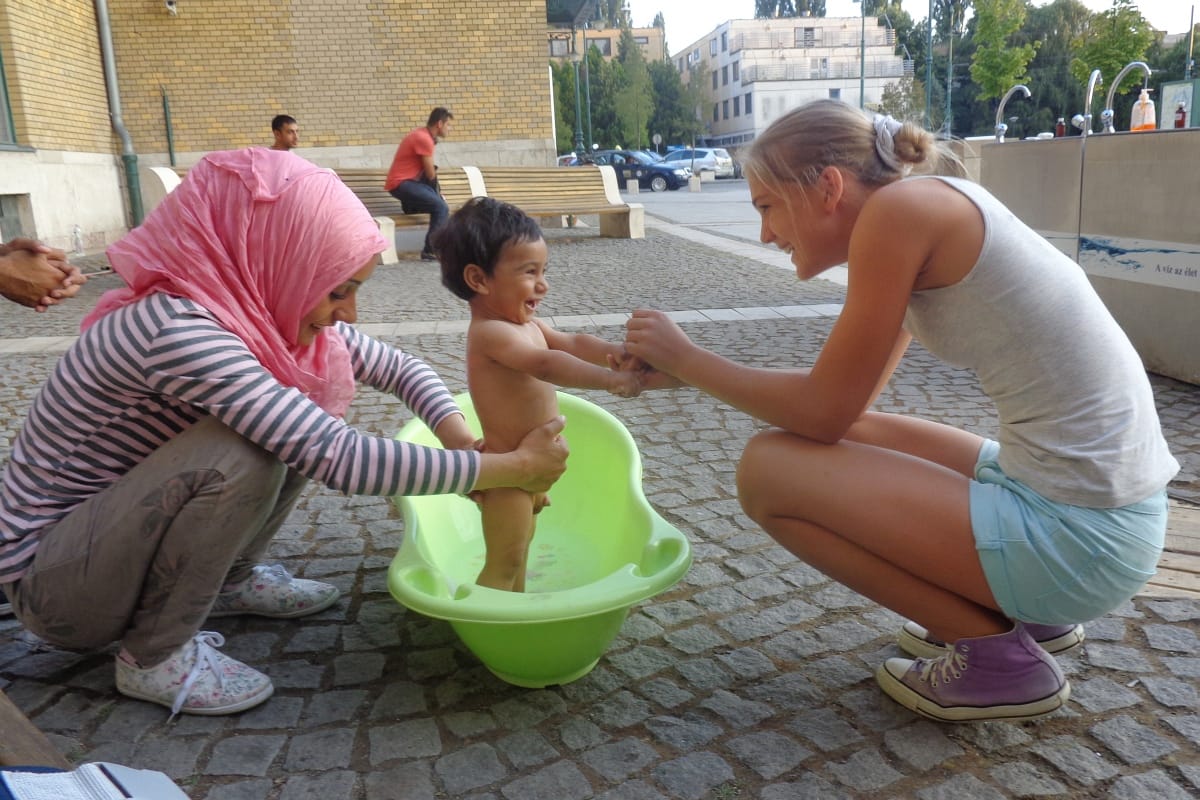 Ha segítene a menekülteken, így tegye