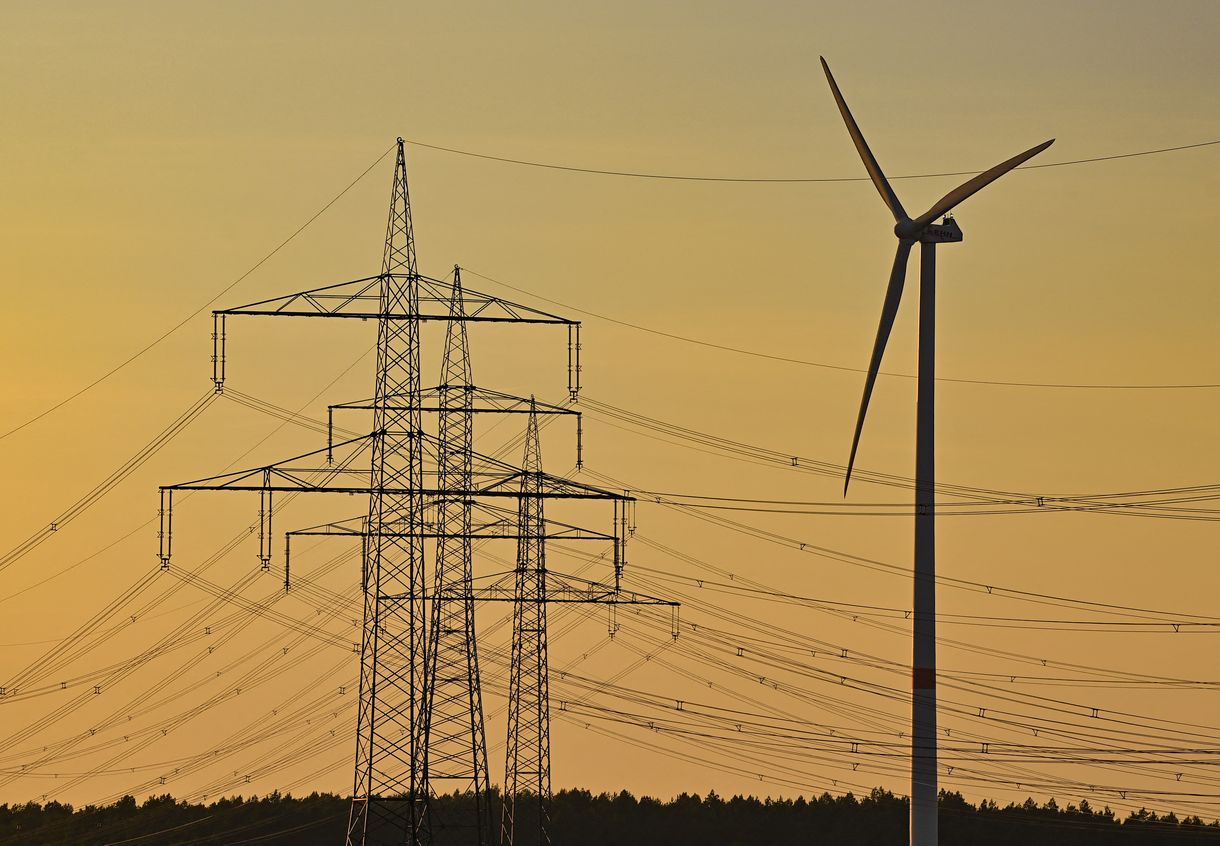 Közel 600 milliárd euróból fejlesztik az EU energiahálózatát, jövő héten jöhetnek a tervek is