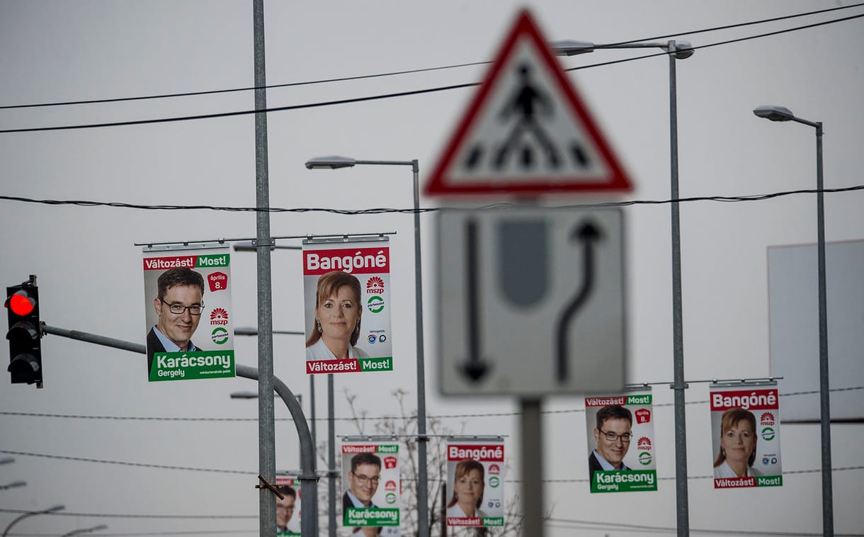 15 évre odaadták a csepeli plakáthelyeket Mészároséknak