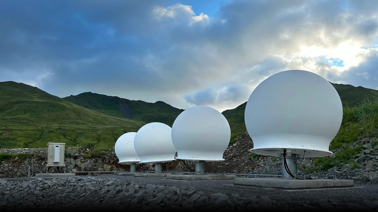 437 millió forint egyszeri befizetés után 26 milliós havidíjért bárhol lehet 10 gigabites internet – új szolgáltatást indított a SpaceX